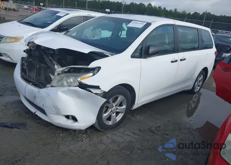 2012 Toyota Sienna Base V6 7 Passenger z USA, uszkodzony, nr VIN 5TDZK3DC8CS180806